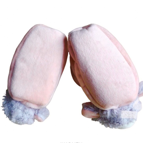 LIL’LLAMA Gift Boxed Pink Rattle Booties - Picture 10 of 12